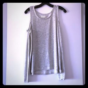 Abercrombie & Fitch cold shoulder sweater size medium